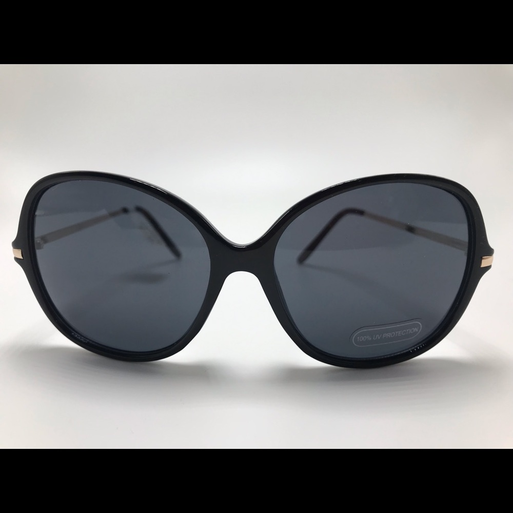 Black sunglasses